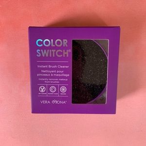 ✨NWOT Vera Mona Instant Brush Cleaner